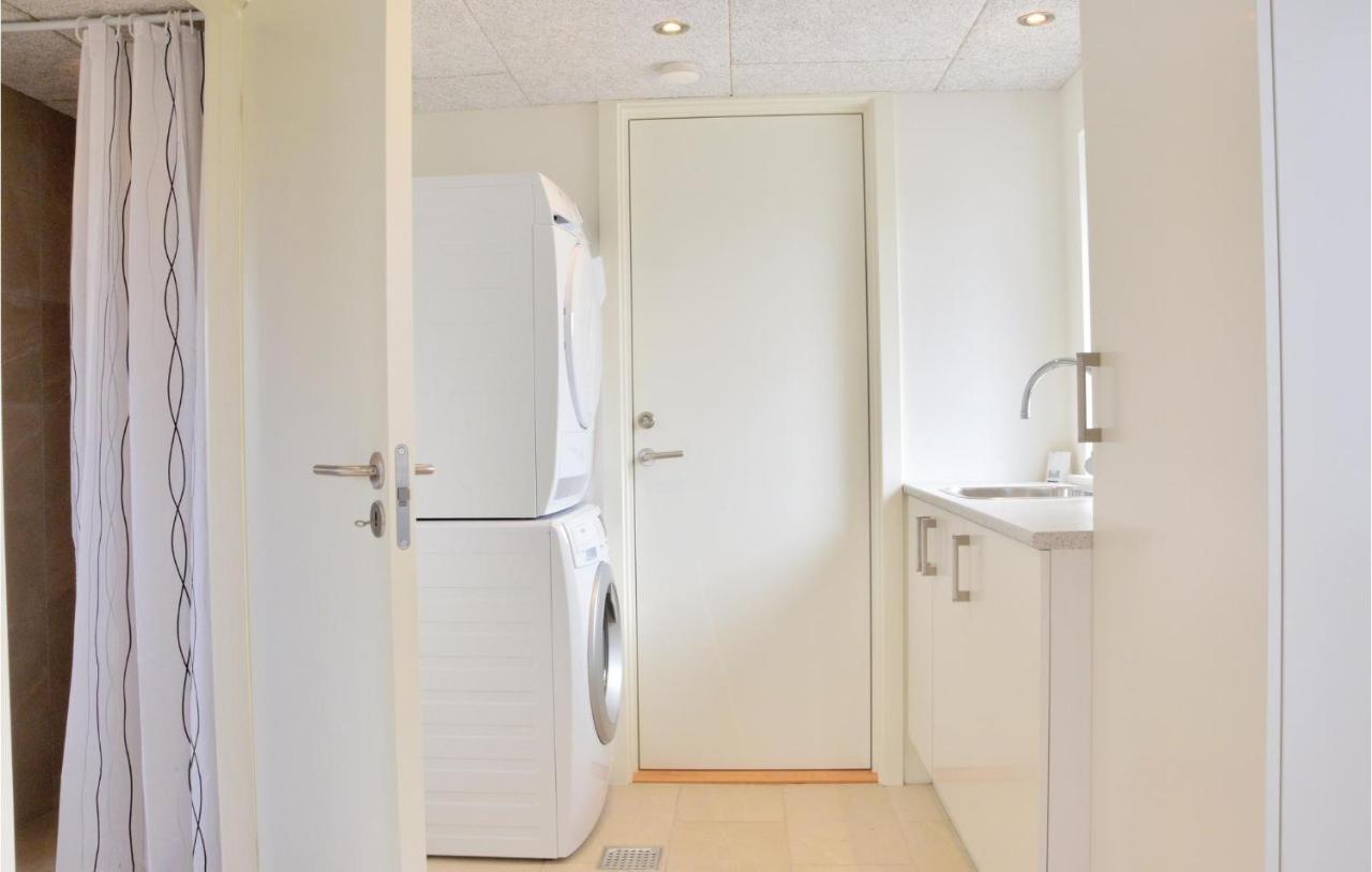 Three-Bedroom Holiday Home in Ringkøbing Buitenkant foto